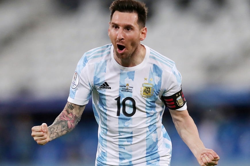 FILE PHOTO: Soccer Football - Copa America 2021 - Group A - Argentina v Chile - Estadio Nilton Santos, Rio de Janeiro, Brazil - June 14, 2021 Argentina's Lionel Messi celebrates scoring their first goal REUTERS/Ricardo Moraes/File Photo