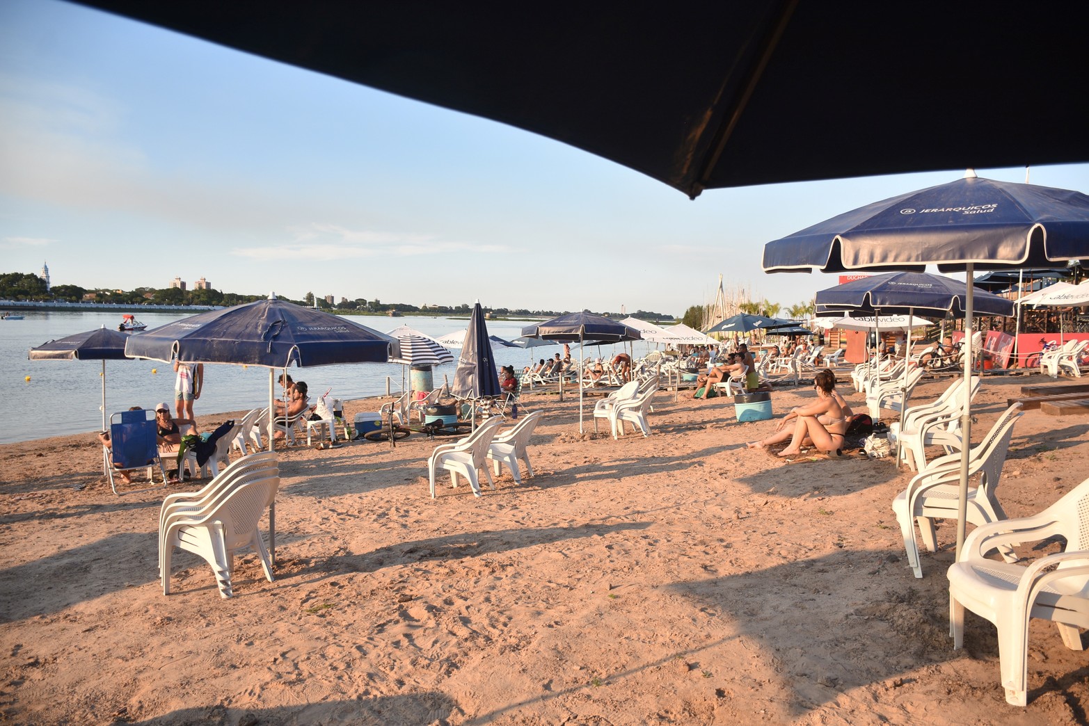 Arrancó la temporada de playa con un día caluroso