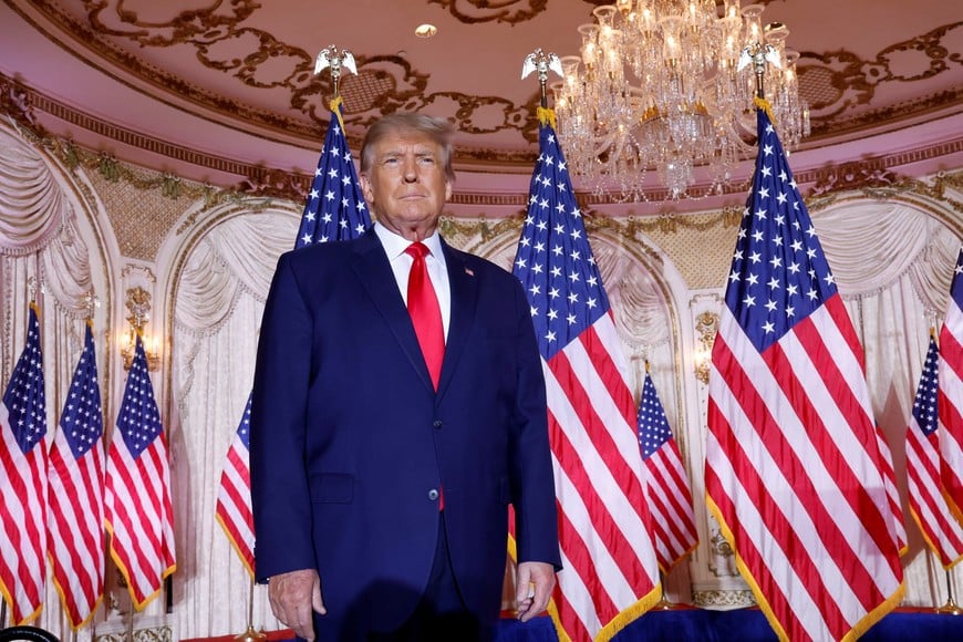 Former U.S. President Donald Trump arrives onstage to announce that he will once again run for U.S. president in the 2024 U.S. presidential election, during an event at his Mar-a-Lago estate in Palm Beach, Florida, U.S. November 15, 2022. REUTERS/Jonathan Ernst