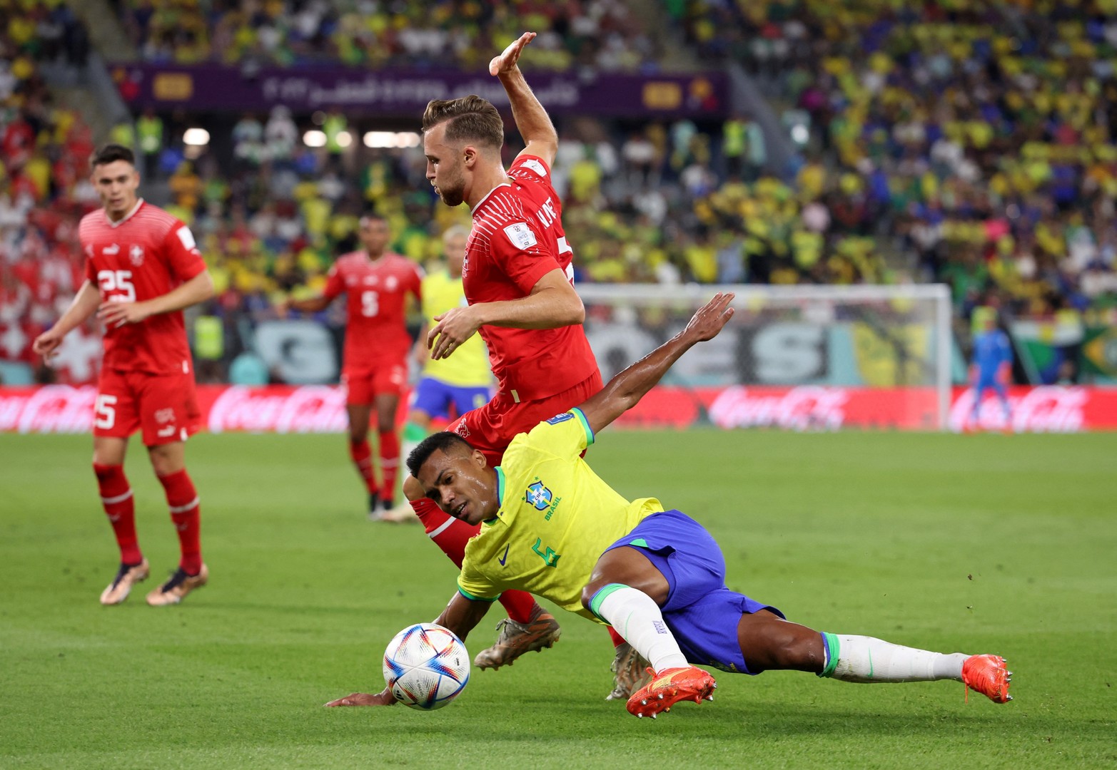 Por el grupo G, segunda fecha, Brasil enfrenta a Suiza. 