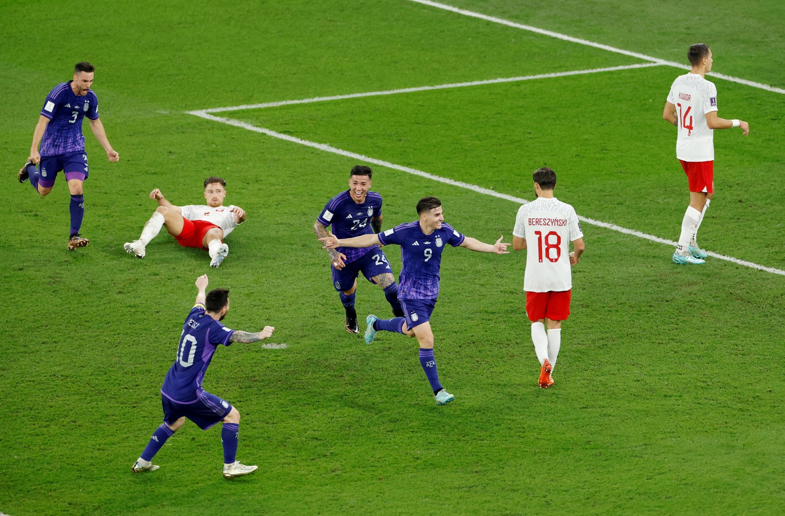Gran partido de la Selección para pasar a octavos de final en el Mundial Qatar 2022. Venció 2 a 0 a Polonia en la última fecha del Grupo C.