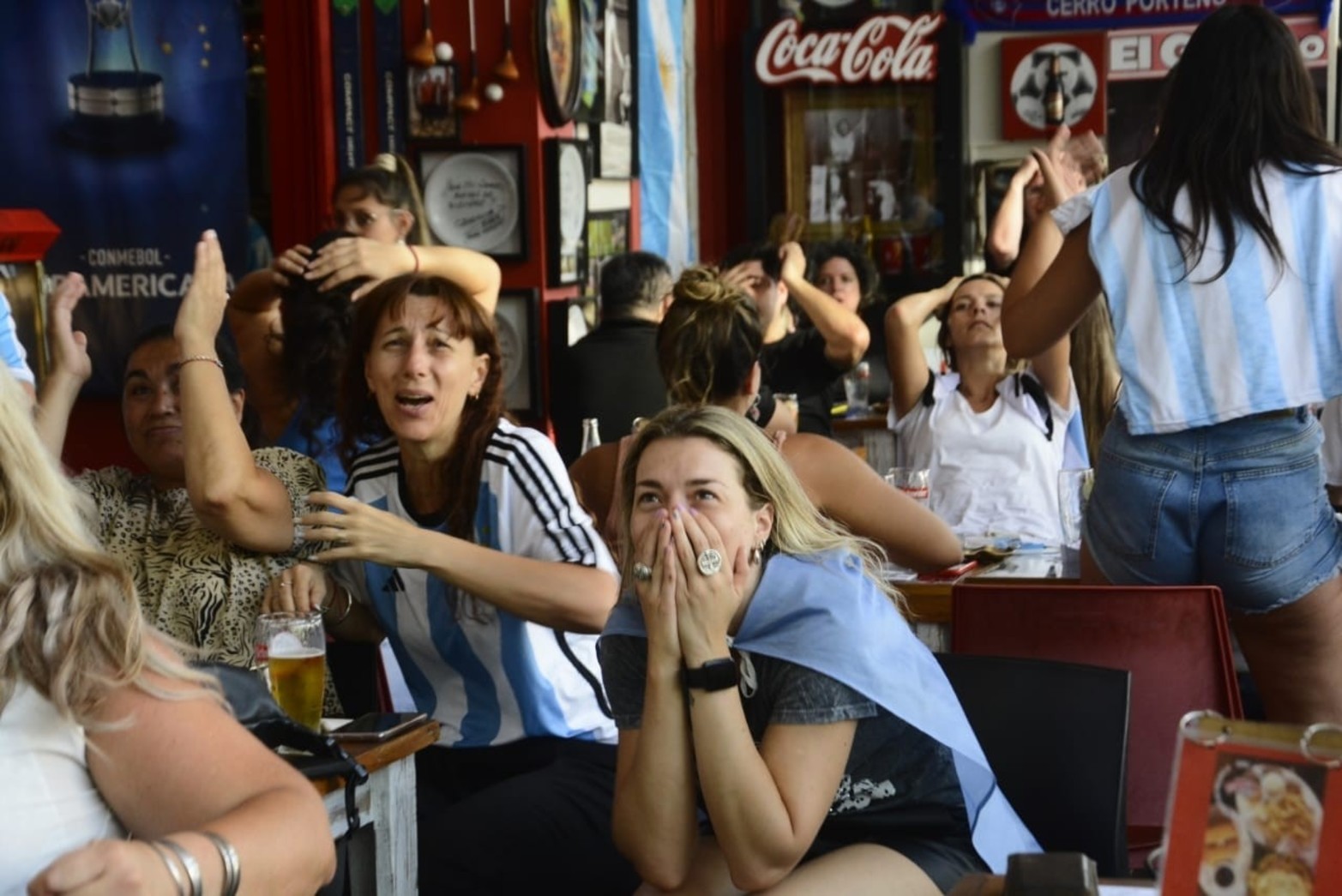 El aguante santafesino a la Selección. Foto: Luis Cetraro