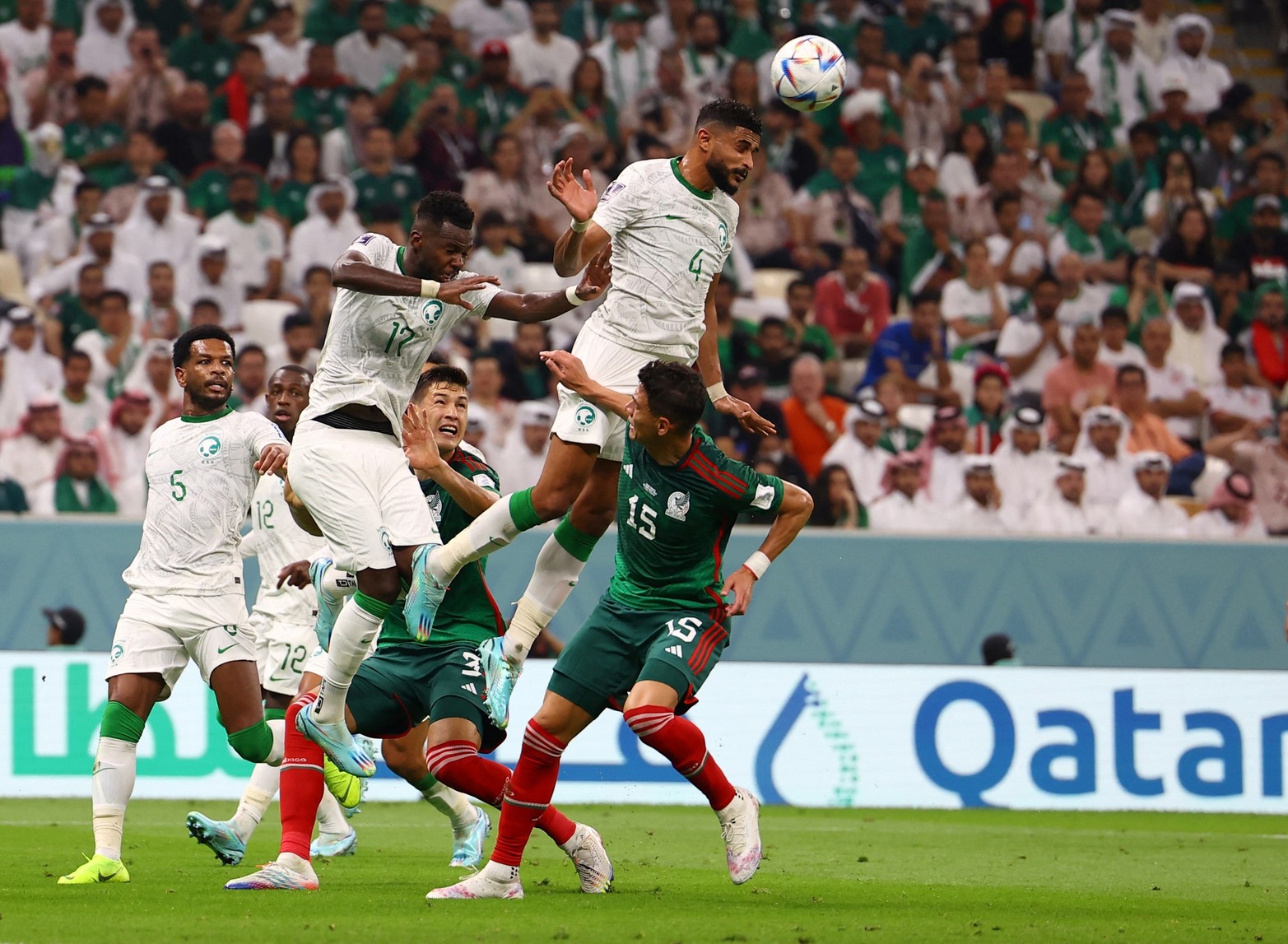 En el mismo grupo de Argentina, México le ganó a Arabia Saudita pero no logró la clasificación a los octavos del Mundial de Qatar 2022.