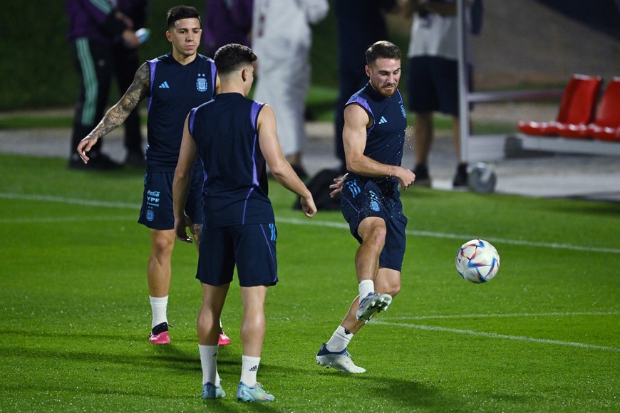 Soccer Football - FIFA World Cup Qatar 2022 - Argentina Training - Qatar University Training Site 3, Doha, Qatar - December 8, 2022 
Argentina's Alexis Mac Allister and Enzo Fernandez during training REUTERS/Dylan Martinez