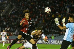 Colón volverá a jugar con River Plate de Uruguay en el Estadio Centenario, esta vez de manera amistosa.