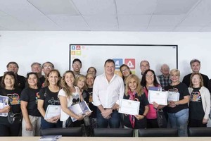 Participaron del desayuno el intendente Raimundo, el concejal Hernán Ore, los profesores Damián Ivaldi y Valeria Fernández y veinte integrantes de la Delegación del Paraná. Foto: Municipalidad