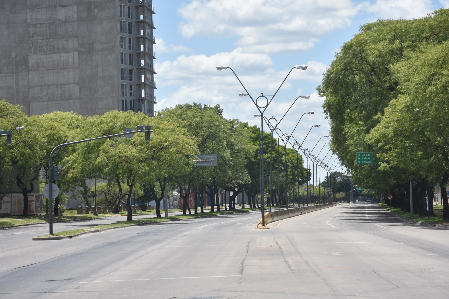 Así lo vive la ciudad de Santa Fe a la final de la Copa del Mundo de Fútbol. Así está avenida Alem.