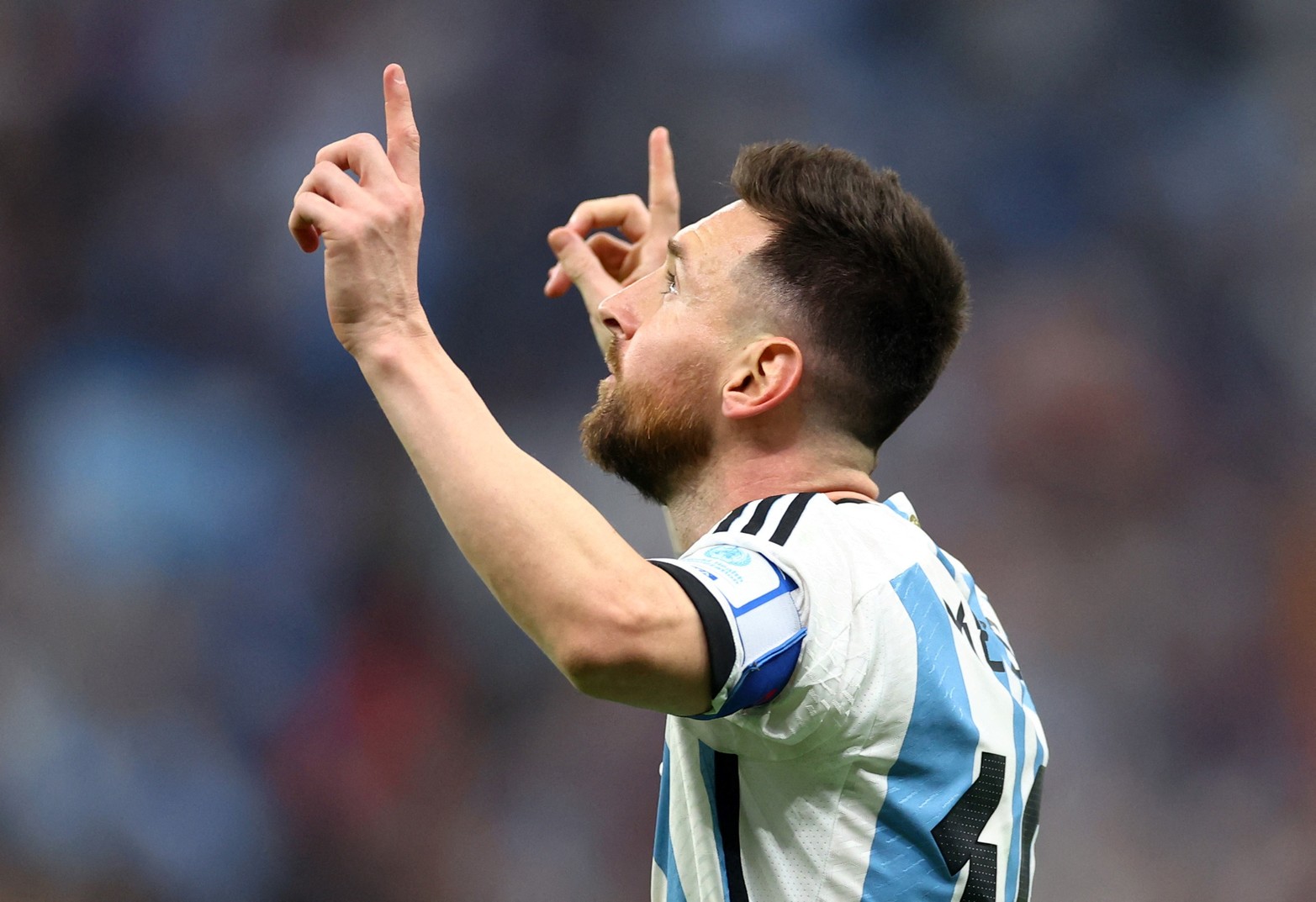 Los goles y los festejos de los dos primeros goles ( Messi y Di María) de Argentina en el partido frente a Francia en la final de la Copa de Mundo.