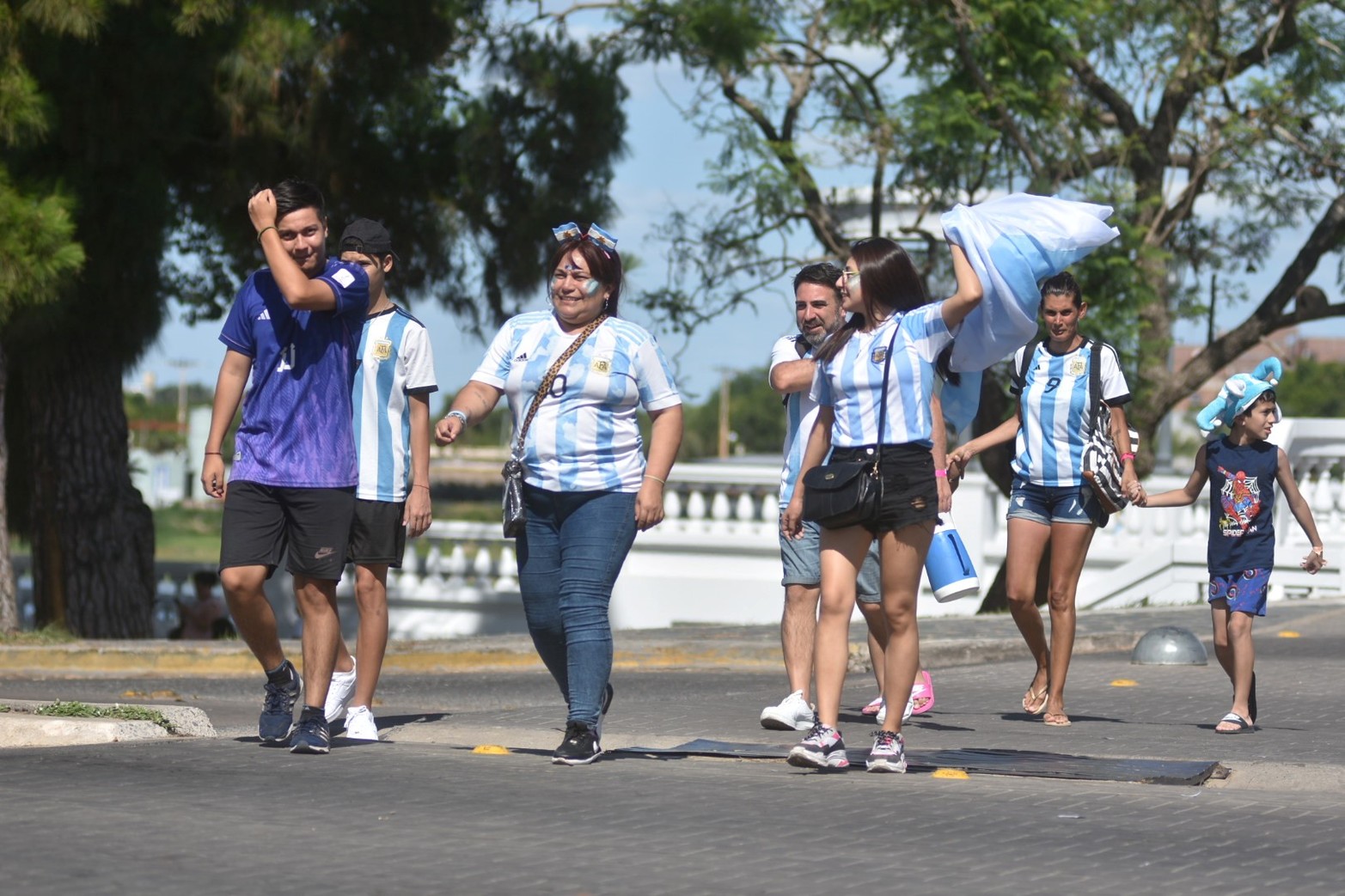 Los festejos en Santa Fe. Argentina campeón mundial luego de 36 años. Foto Manuel Fabatía