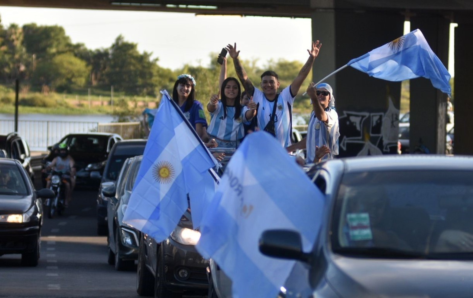 Los festejos en la costanera oeste, Argentina logró salir campeona del mundo en fútbol.