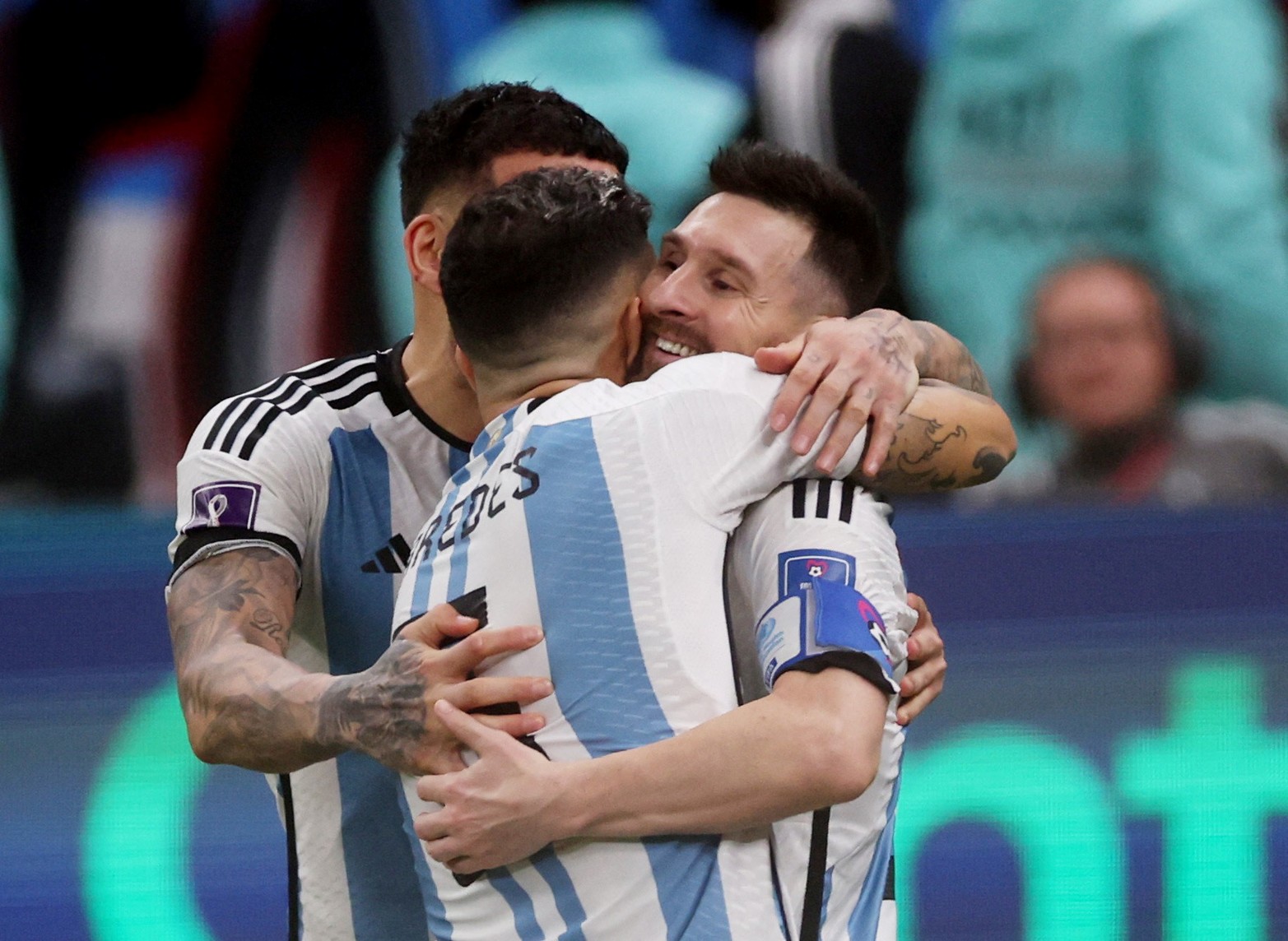 Los goles y los festejos de los dos primeros goles ( Messi y Di María) de Argentina en el partido frente a Francia en la final de la Copa de Mundo.