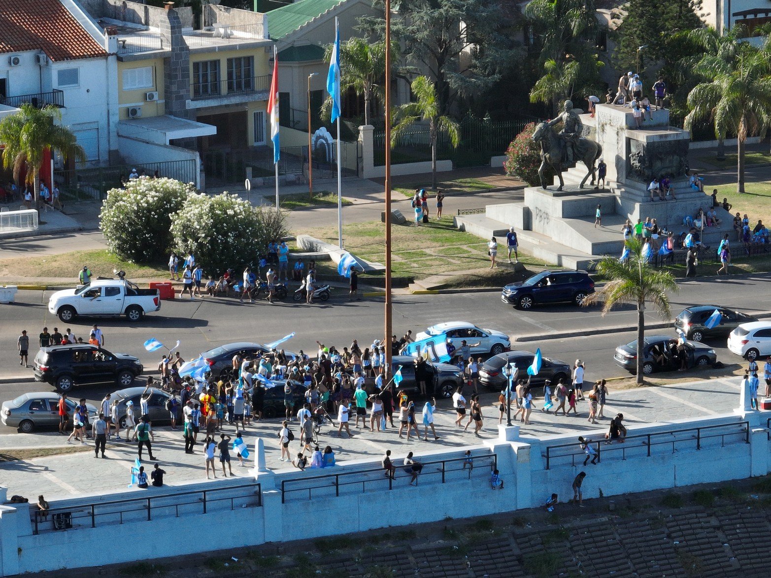 Desde el drono así se vivió los festejos en la zona de la Costanera oeste