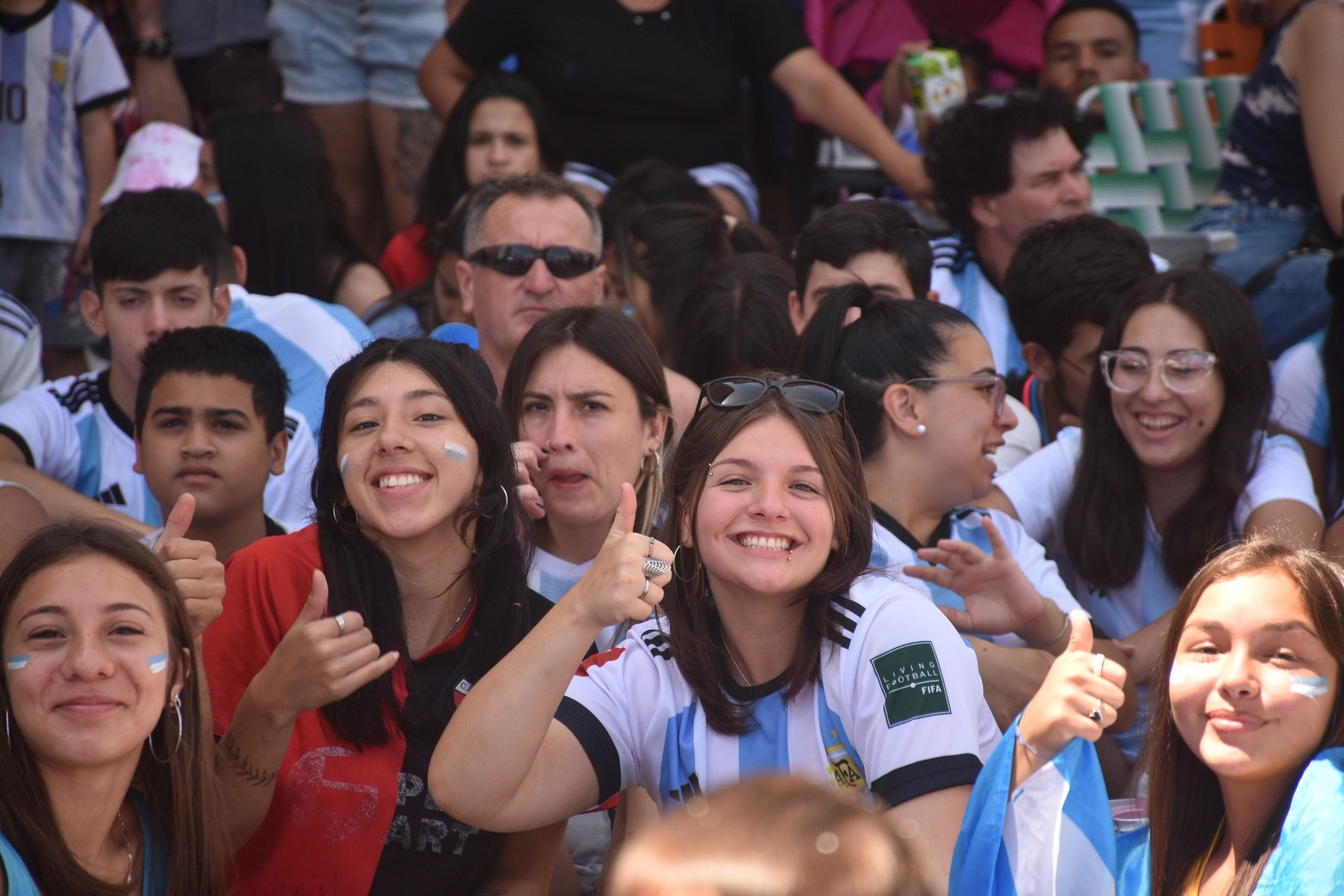 Así lo vive la ciudad de Santa Fe a la final de la Copa del Mundo de Fútbol. En Fábrica El Molino.