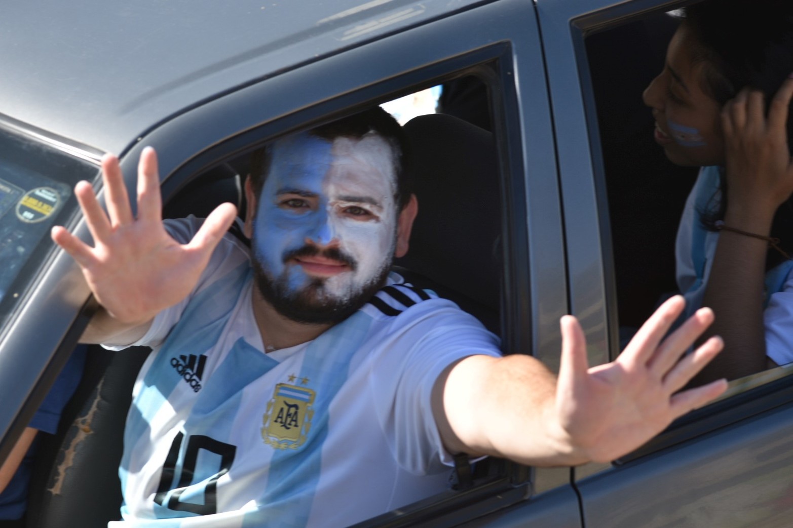 Los festejos en Santa Fe. Argentina campeón mundial luego de 36 años. Foto Manuel Fabatía