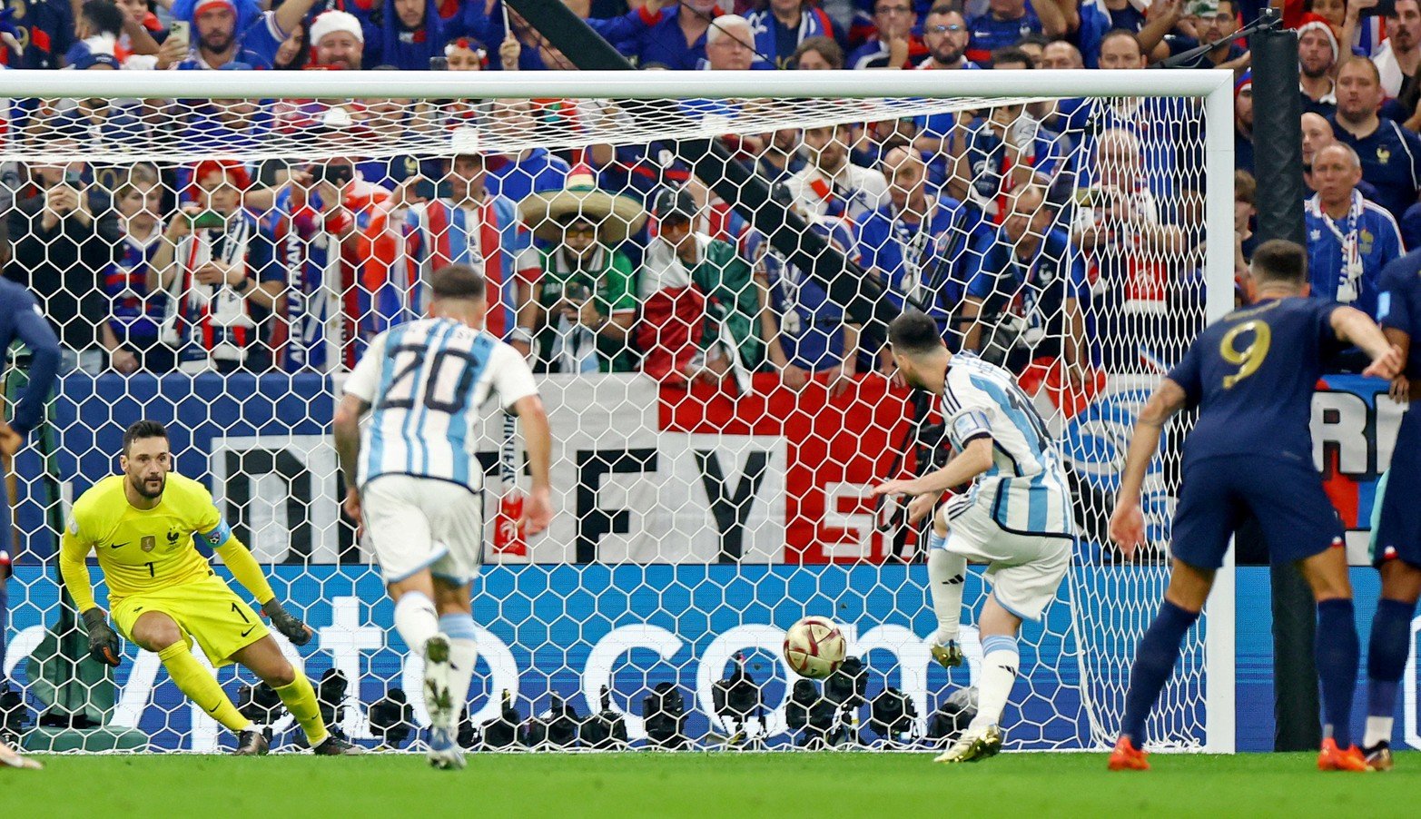 Los goles y los festejos de los dos primeros goles ( Messi y Di María) de Argentina en el partido frente a Francia en la final de la Copa de Mundo.Los goles y los festejos de los dos primeros goles ( Messi y Di María) de Argentina en el partido frente a Francia en la final de la Copa de Mundo.