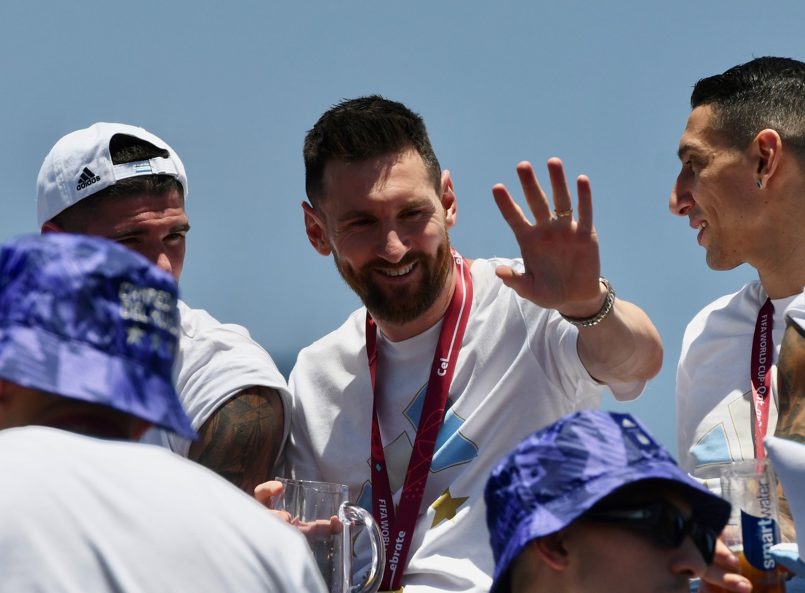 El rey Messi, festeja con sus compañeros. Crédito: Gustavo Amarelle / Télam