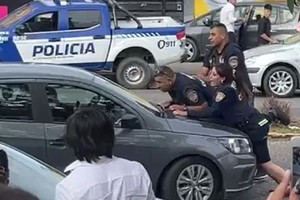 Policía