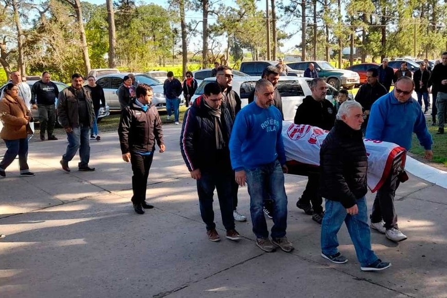 Un momento del último adiós a Rubén Walesberg, la víctima fatal del suceso.