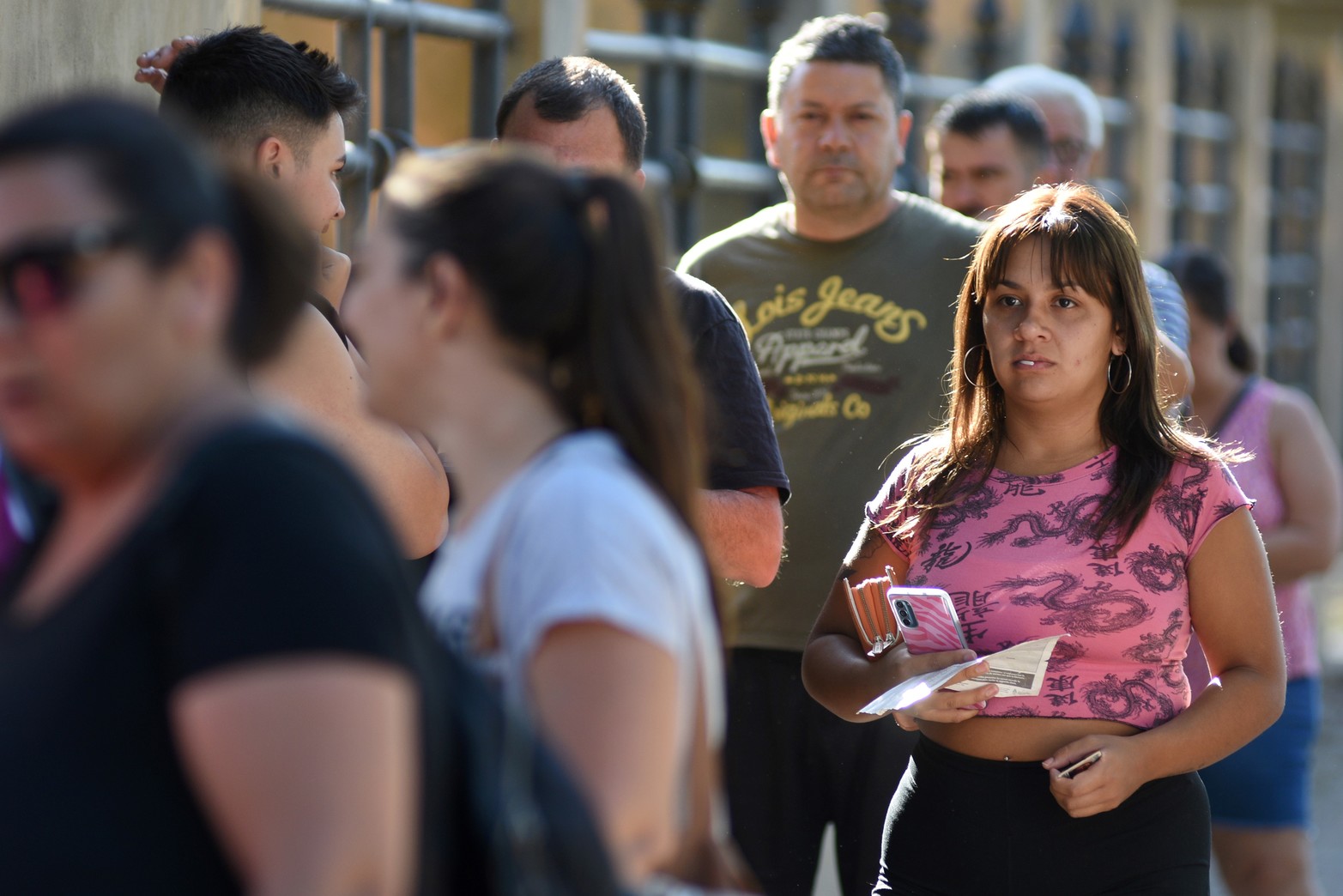 Se dispusieron cuatro vacunatorios móviles contra el Covid-19 en la ciudad de Santa Fe. Uno de ellos, en el Centro Gallego.