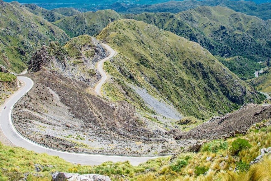 San Luis es aventura, parques, ríos y arroyos, espejos de agua, termas, lagos, sierras y circuitos paleontológicos.