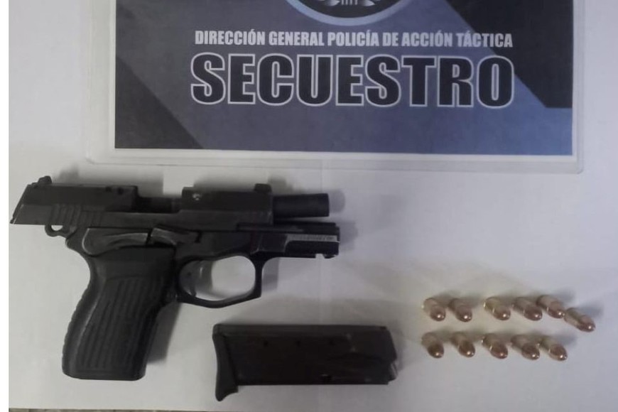 Algunas de las armas secuestradas. Crédito:  El Litoral.