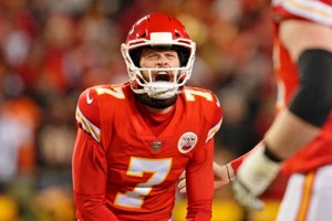 La celebración de Harrison Butker al darle la victoria a su equipo. Crédito: Reuters