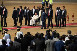 El papa Francisco llegó hoy a Juba, Sudán del Sur, la segunda y última escala de su viaje por África que comenzó en la República Democrática del Congo (RDC).