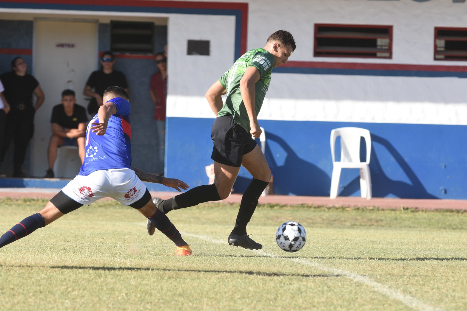 Partido revancha entre La Perla del Oeste y Polideportivo Llambi Campbell. Foto: Eduardo Edmundo Seval