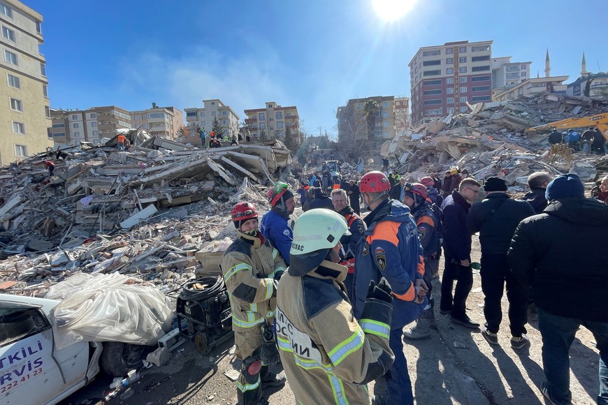 Members of Russian Emergencies Ministry take part in a rescue operation for victims of a deadly earthquake, in Kahramanmaras, Turkey, February 9, 2023. REUTERS/Issam Abdallah