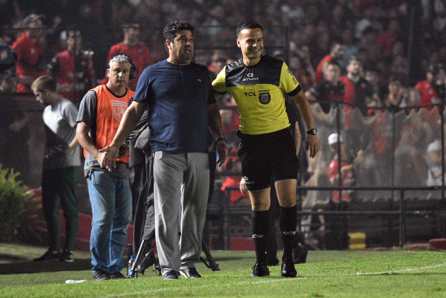 Una pésimo comienzo. Marcelo Saralegui no le encuentra la vuelta al equipo.