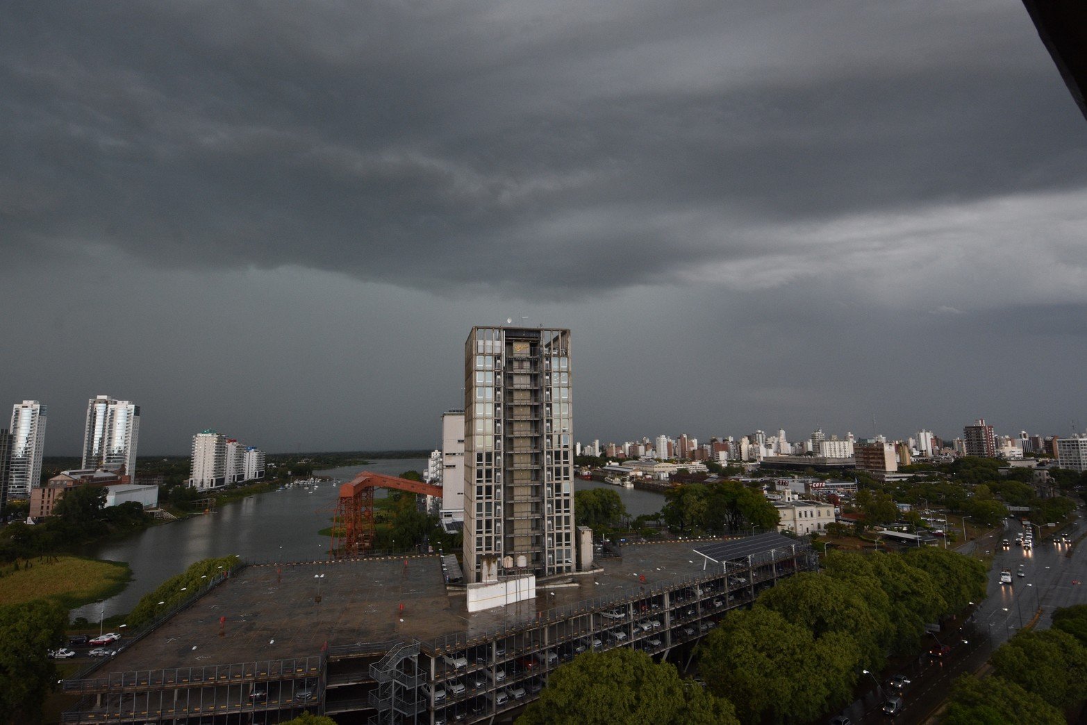 Por segundo día en la ciudad volvió a llover.