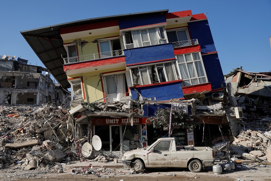 A view shows a destroyed building, in the aftermath of the deadly earthquake, in Antakya, Turkey February 18, 2023. REUTERS/Maxim Shemetov