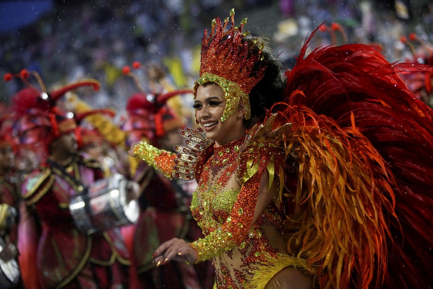 A reveller from Dragoes da Real school performs during the second night of the Carnival parade at Anhembi Sambadrome in Sao Paulo, Brazil February 19, 2023. REUTERS/Carla Carniel