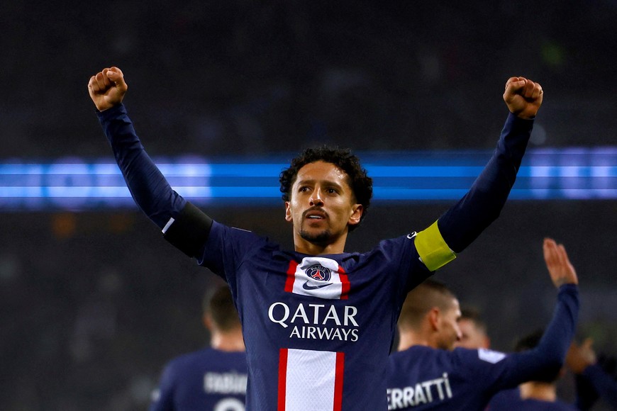 Soccer Football - Ligue 1 - Paris St Germain v RC Strasbourg - Parc des Princes, Paris, France - December 28, 2022 
Paris St Germain's Marquinhos celebrates scoring their first goal REUTERS/Sarah Meyssonnier