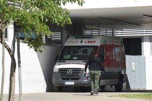 La víctima fue asistida en el hospital Iturraspe.  Crédito: Flavio Raina