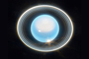 Imagen ampliada de Urano, capturada por la cámara de infrarrojo cercano de Webb. Crédito: NASA, ESA, CSA, STScI