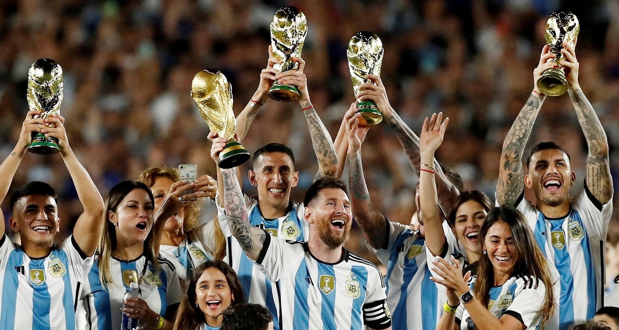 Lionel Messi rempile avec Louis Vuitton en incarnant la dernière