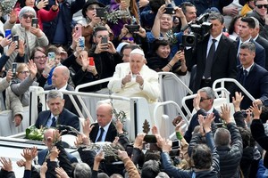 El Papa Francisco, días atrás, en una de sus últimas apariciones públicas. Crédito: Reuters.