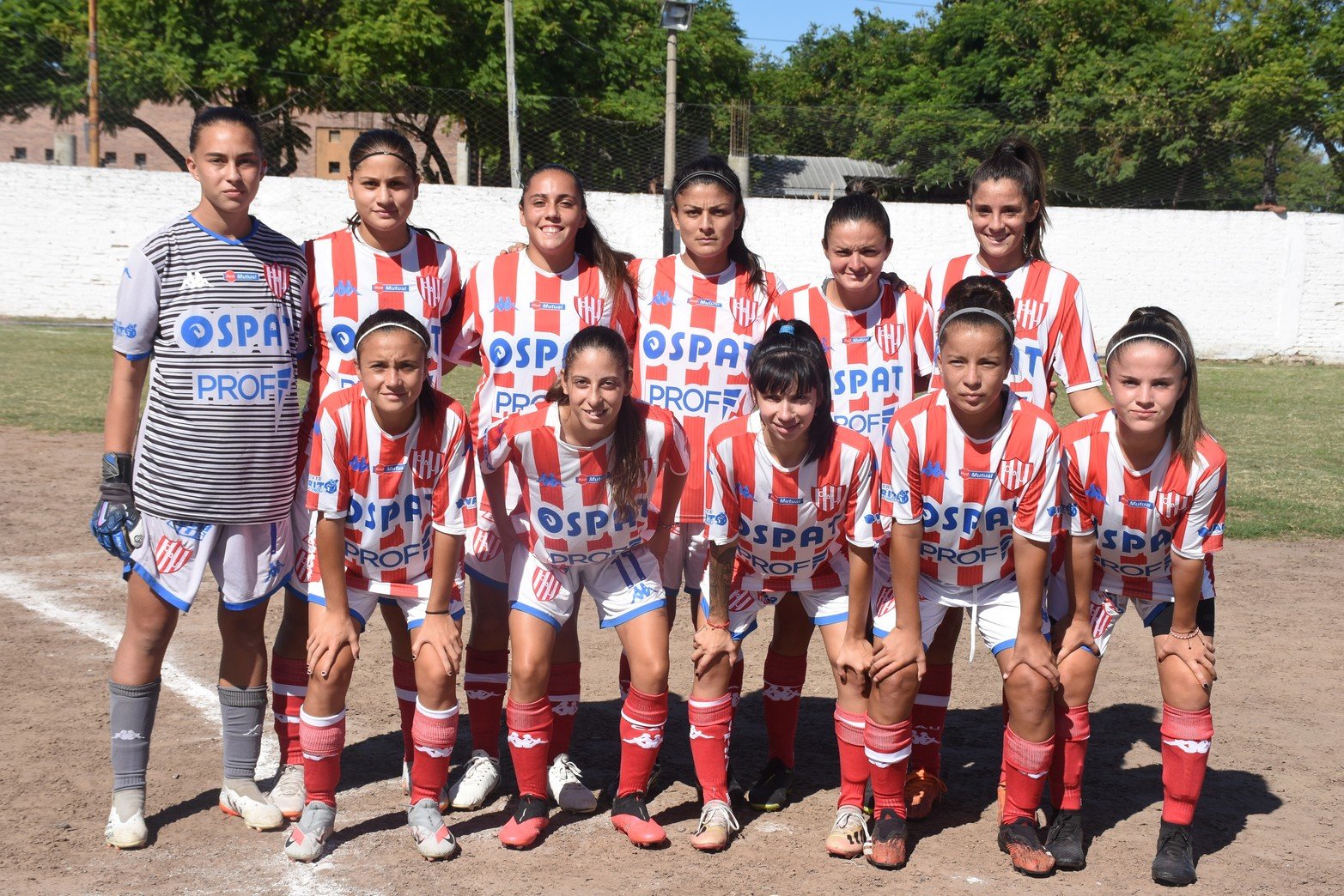 Liga femenina de futbol Clásico se lo quedó Unión