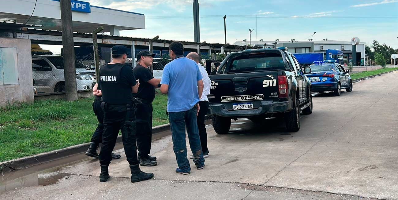 Polémica en Villa Saralegui: la policía fue a detener a un periodista que investigaba al presidente comunal 