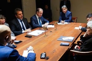 Sergio Massa mantuvo este miércoles una reunión con funcionarios de EEUU y analizaron oportunidades en energía, minería y alimentos. Crédito: Prensa Ministerio de Economía