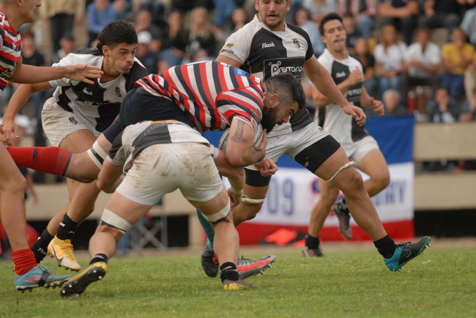 Santa Fe Rugby logró un importante triunfo en Paraná. Dominó y venció 36 a 21 al Club Estudiantes.