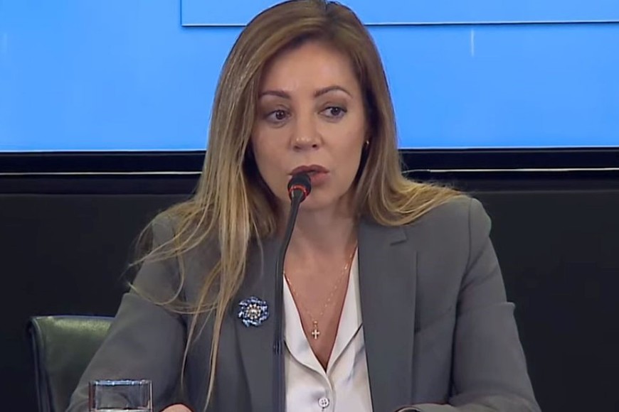 Secretaría de Energía, Flavia Royón