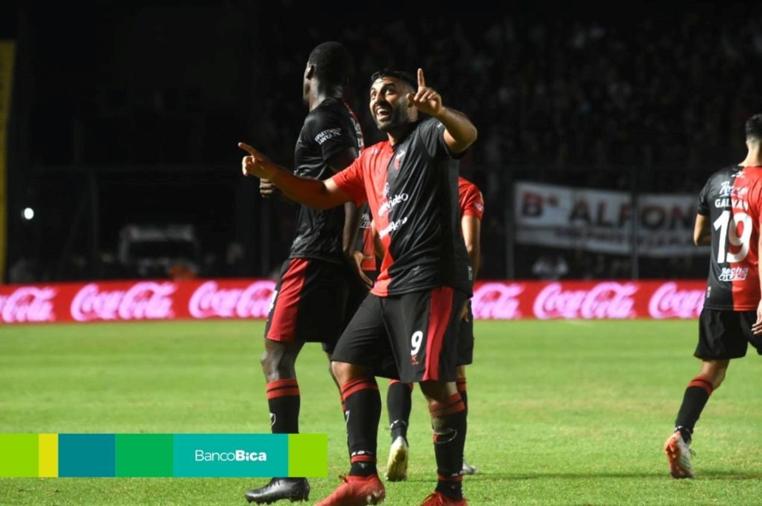 Colón derrotó a Vélez por 2 a 1 en Santa Fe.