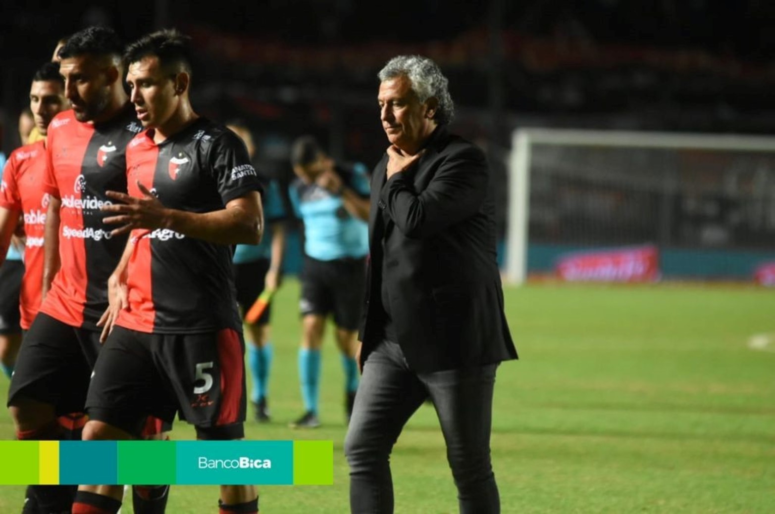 Colón derrotó a Vélez por 2 a 1 en Santa Fe.