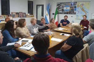 Tras la convocatoria realizada en la ciudad de San Carlos Centro durante el pasado mes, una nueva reunión Los encontró en el Círculo Italo – Argentino, la sede de la institución de Franck.