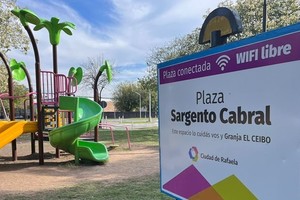 En el marco de este programa, esta semana inician los trabajos de reparación de veredas en la Plaza Sargento Cabral del barrio Pizzurno. También se reparará un sector de la plaza de La Bandera de barrio Amancay. El cronograma de las tareas se anunciará oportunamente junto con las comisiones vecinales.