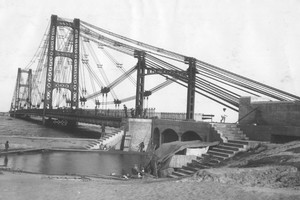 El puente ya con el paso habilitado en 1929. Crédito: Archivo El Litoral