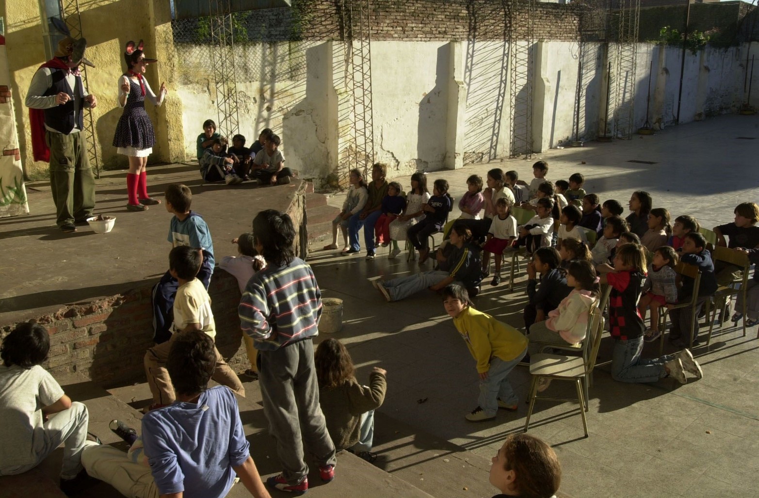 En la Escuela Bustamante para entretener a los niños se realizaron obras de teatros.