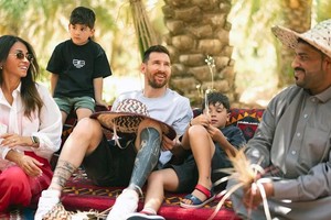 Lionel Messi junto a su familia en Riyahd. Crédito: Ministerio de Turismo de Arabia Saudita